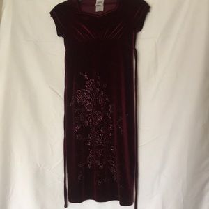 Brooke Lindsay | Velvet Bodycon Flower Embroidered